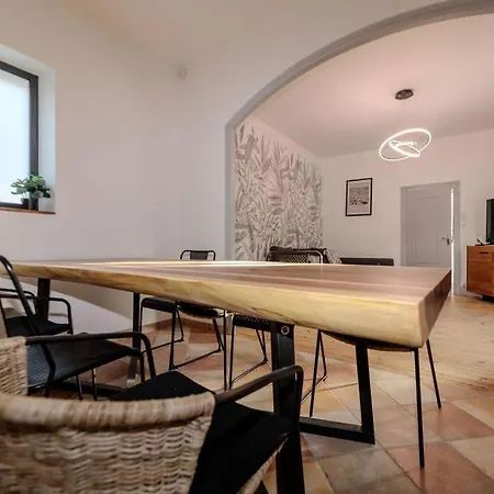 Et Volcans - Grand Proche Centre-ville Pour 24 Personnes Сasa de vacaciones Clermont-Ferrand