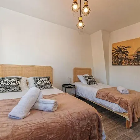 Et Volcans - Grand Proche Centre-ville Pour 24 Personnes Casa vacanze
