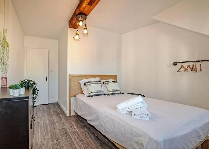 Hébergement de vacances Et Volcans - Grand Proche Centre-ville Pour 24 Personnes