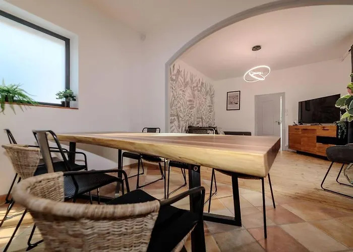 Et Volcans - Grand Proche Centre-ville Pour 24 Personnes Сasa de vacaciones Clermont-Ferrand