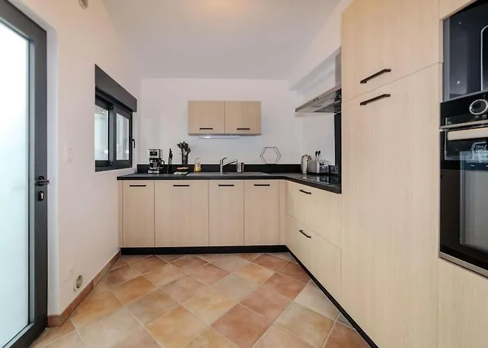 Et Volcans - Grand Proche Centre-ville Pour 24 Personnes Hébergement de vacances *