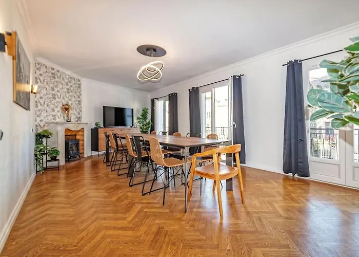 Et Volcans - Grand Proche Centre-ville Pour 24 Personnes Clermont-Ferrand