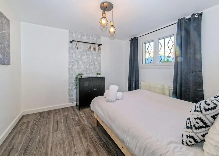 Et Volcans - Grand Proche Centre-ville Pour 24 Personnes Сasa de vacaciones *