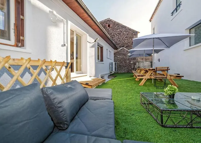 Et Volcans - Grand Proche Centre-ville Pour 24 Personnes * Clermont-Ferrand